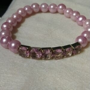 Girls lavender purple bracelet stretch NWT (sku 681)